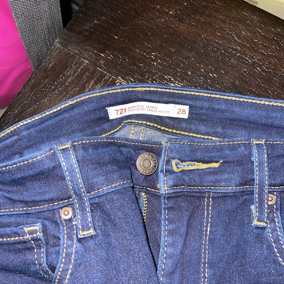 Ladies Levi’s 721 - Dark Wash - Picture 2 of 3